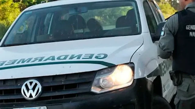 Abandonaron un avión en medio del monte: sus pilotos fueron rescatados por un helicóptero