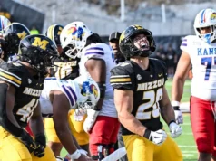 Mizzou Football 2026 预览:在线了解您的球员 COLUMBIA, MISSOURI - NOVEMBER 15: Blake Shapen #2 of the Mississippi State Bulldogs has a pass blocked by Nicholas Rodriguez #20 of the Missouri Tigers during the fourth quarter at Faurot Field at Memorial Stadium on November 15, 2025 in Columbia, Missouri. (Photo by Jeff Le/Getty Images)