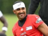 老鹰队 KB 杰伦·赫茨 (Jalen Hurts) 的速度在训练营中广受好评 Eagles QB Jalen Hurts' speed in camp drawing rave reviews