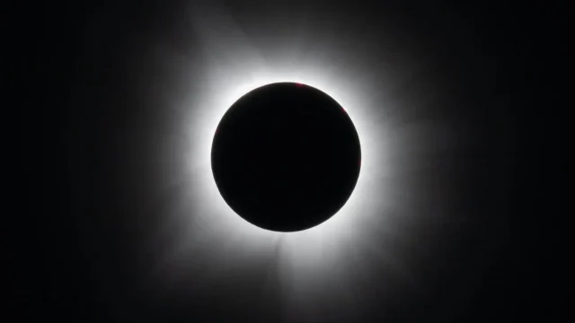 在太空的这一天！ 1914 年 8 月 21 日：日全食探险队因第一次世界大战坠毁