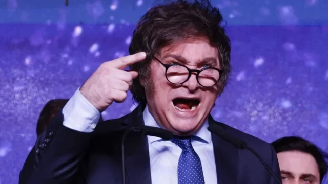 麦莉质疑那些说阿根廷人没有完成比赛的人:“胡说八道” 麦莉质疑那些说阿根廷人没有完成比赛的人:“胡说八道”
