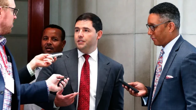 NFL 老板卖淫被捕,HCC 辩护:“急需钱” NFL 老板卖淫被捕,HCC 辩护:“急需钱”