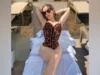 凯莉·奥斯本 (Kelly Osbourne) 身穿豹纹泳衣“远离疯狂”,令人惊叹 Kelly Osbourne wows in leopard-print swimsuit as she steps 'away from the madness'