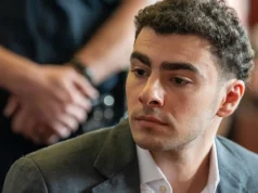 路易吉·曼吉奥内 (Luigi Mangione) 对联邦指控认罪。 Luigi Mangione Pleads Guilty to Federal Charges