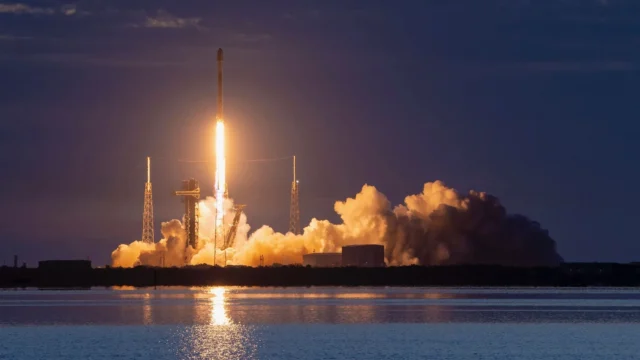 8 月 25 日早些时候，SpaceX 将在今年第 100 次猎鹰 9 号发射中创造火箭重复使用记录：观看直播