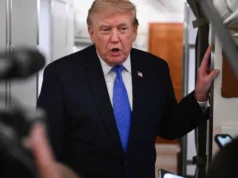 分析称,特朗普“不可原谅”的勾结让美国人成为“易受攻击的目标” Trump's 'unforgivable' secret plot left Americans as 'sitting ducks': analysis