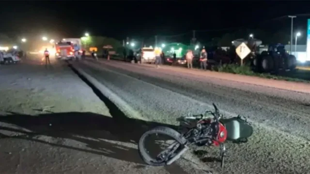 一名19岁摩托车手逆行被警察击毙