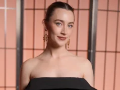 西尔莎·罗南对于扮演邦德反派“非常认真”:“我想变黑” Saoirse Ronan Is "Dead Serious" About Playing A Bond Villain: "I Want To Go Dark"