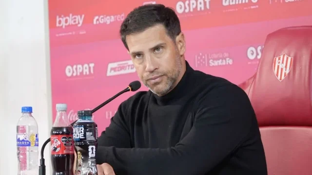 Sebastián Domínguez, tras la gran victoria de Central Córdoba: “Orgulloso por lo que entregan los chicos” Sebastián Domínguez, tras la gran victoria de Central Córdoba: “Orgulloso por lo que entregan los chicos”