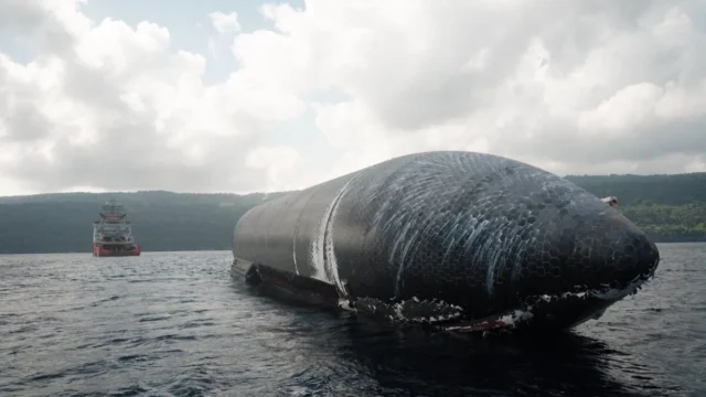SpaceX 终于在波涛汹涌的水域漂流 24 天后营救了星际飞船 SpaceX 终于在波涛汹涌的水域漂流 24 天后营救了星际飞船