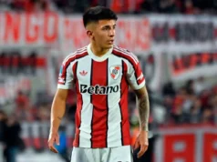 里弗斯在南美 16 强之旅中艰难地拜访了圣达菲独立队 River arranca su camino en octavos de la Sudamericana con una dura visita a Independiente Santa Fe