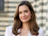 托里·德维托 (Torrey DeVitto) 脆弱地分享了作为新妈妈的“艰难和令人担忧”的部分 Torrey DeVitto Vulnerably Shares 'Hard & Disorienting' Part of Being a New Mom