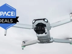 Ruko F11 Pro 2 半价——但仅限接下来的 11 小时 A Ruko F11PRO 2 drone against a cloudy sky.